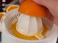 Orangen auspressen