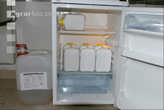 Medikament Schrank 3