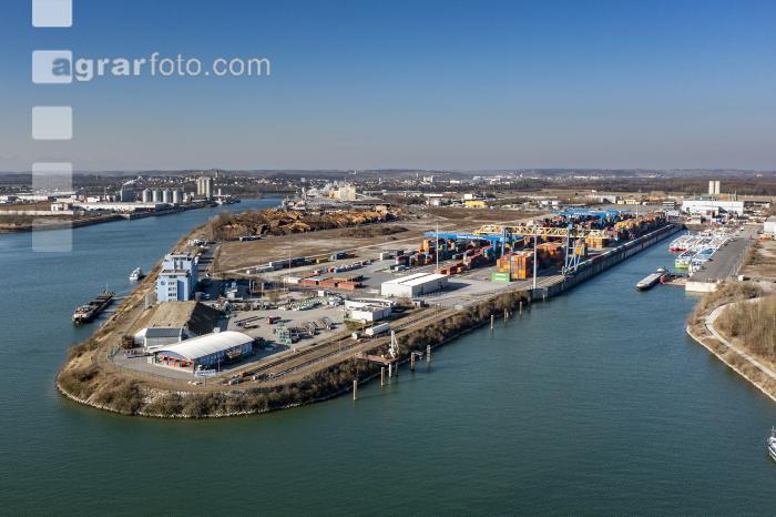 Containerhafen 1